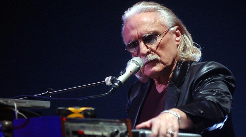 5e81a04a08e4484d168b4571